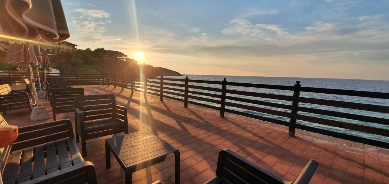 Hotel Le Ghiaie ปอร์โตแฟร์ราโย ภายนอก รูปภาพ